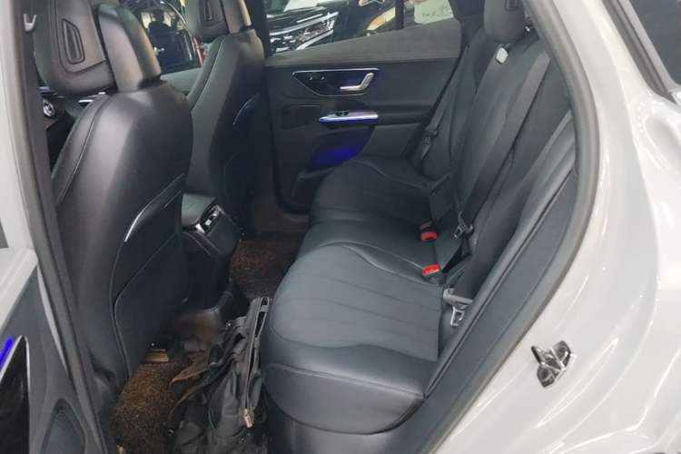 Used Mercedes-Benz EQE SUV 2023 350 4MATIC Luxury Edition Left Rear Seat