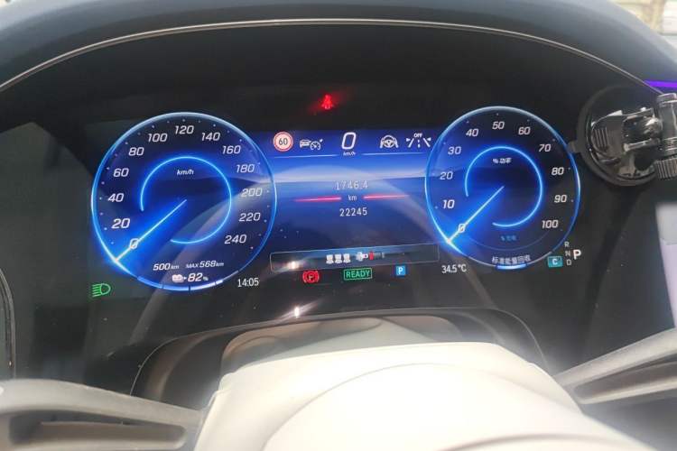 Used Mercedes-Benz EQE SUV 2023 500 4MATIC Odometer Close Up