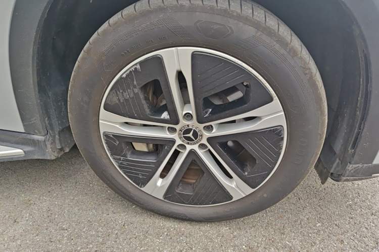 Used Mercedes-Benz EQE SUV 2023 350 4MATIC Pioneer Edition Right Front Wheel Hub