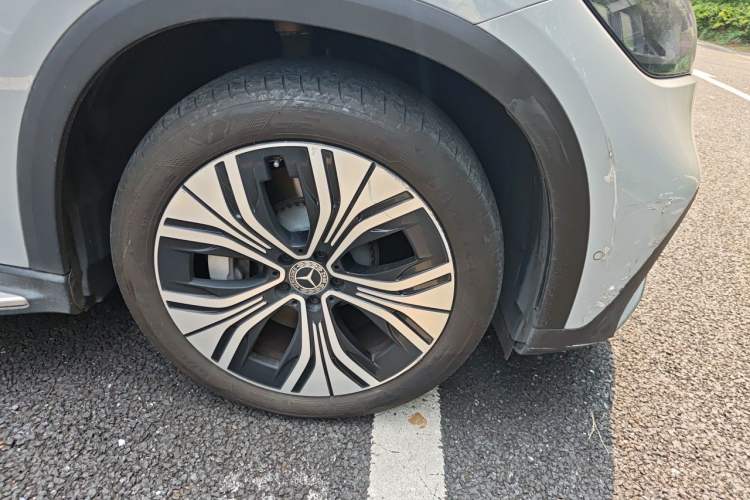 Used Mercedes-Benz EQE SUV 2023 350 4MATIC Luxury Edition Right Front Wheel Hub