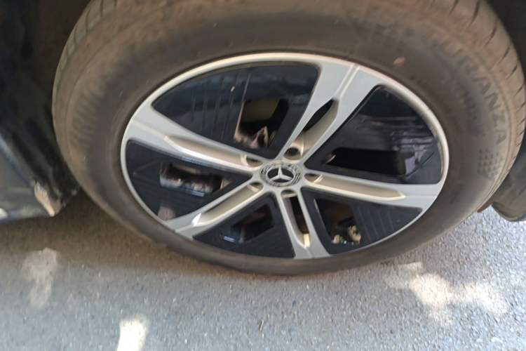 Used Mercedes-Benz EQE SUV 2023 350 4MATIC Pioneer Edition Right Front Wheel Hub