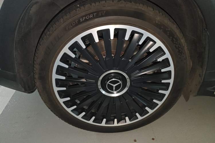Used Mercedes-Benz EQE SUV 2023 500 4MATIC Right Rear Wheel Hub