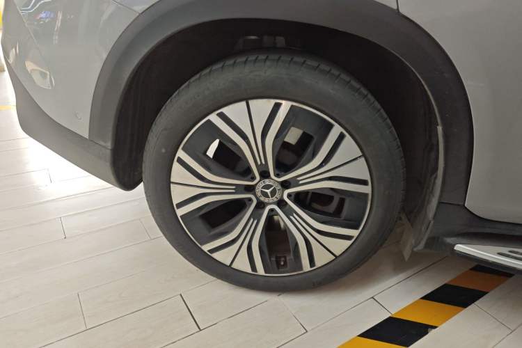 Used Mercedes-Benz EQE SUV 2023 350 4MATIC Luxury Edition Right Rear Wheel Hub
