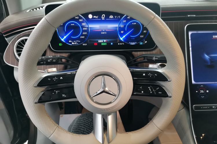 Used Mercedes-Benz EQE SUV 2023 350 4MATIC Luxury Edition Steering Wheel