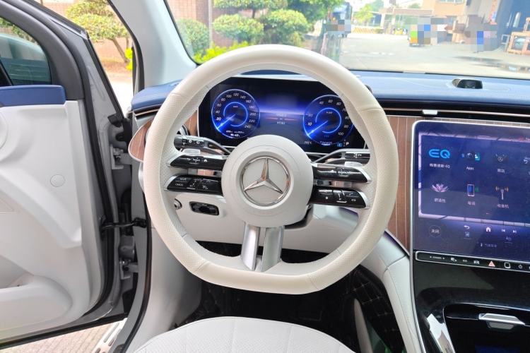 Used Mercedes-Benz EQE SUV 2023 350 4MATIC Luxury Edition Steering Wheel