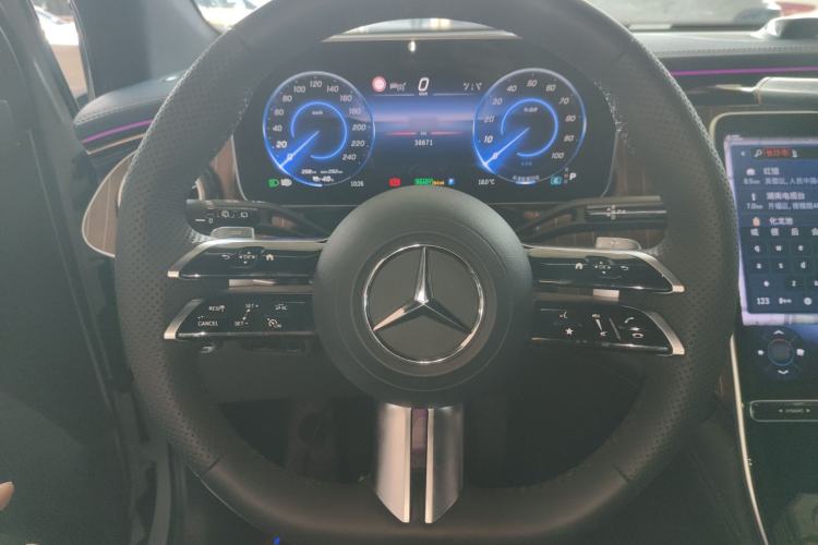 Used Mercedes-Benz EQE SUV 2023 350 4MATIC Luxury Edition Steering Wheel