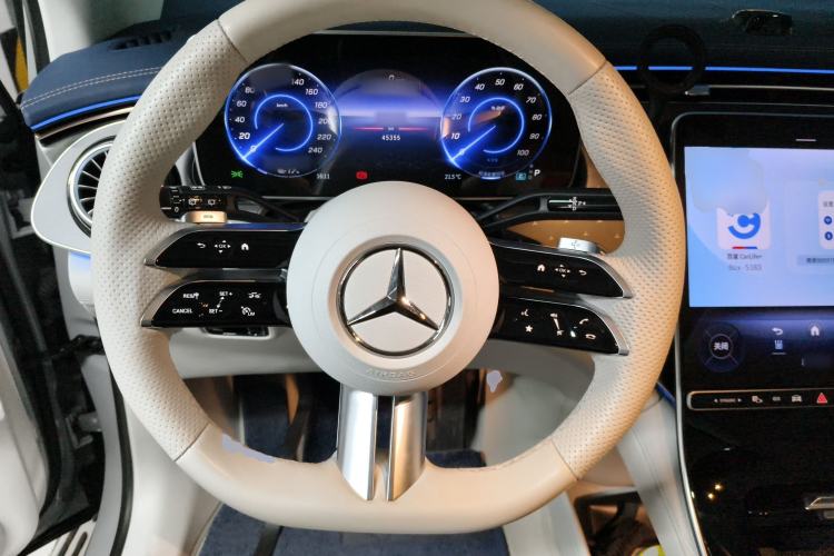 Used Mercedes-Benz EQE SUV 2023 350 4MATIC Pioneer Edition Steering Wheel