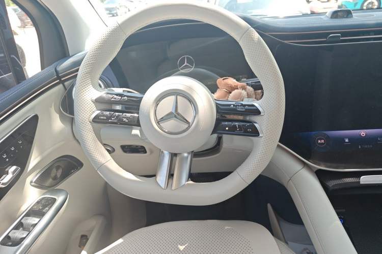 Used Mercedes-Benz EQE SUV 2023 500 4MATIC Steering Wheel