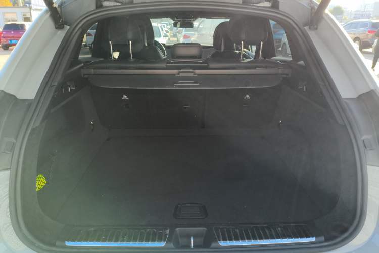 Used Mercedes-Benz EQE SUV 2023 350 4MATIC Luxury Edition Trunk