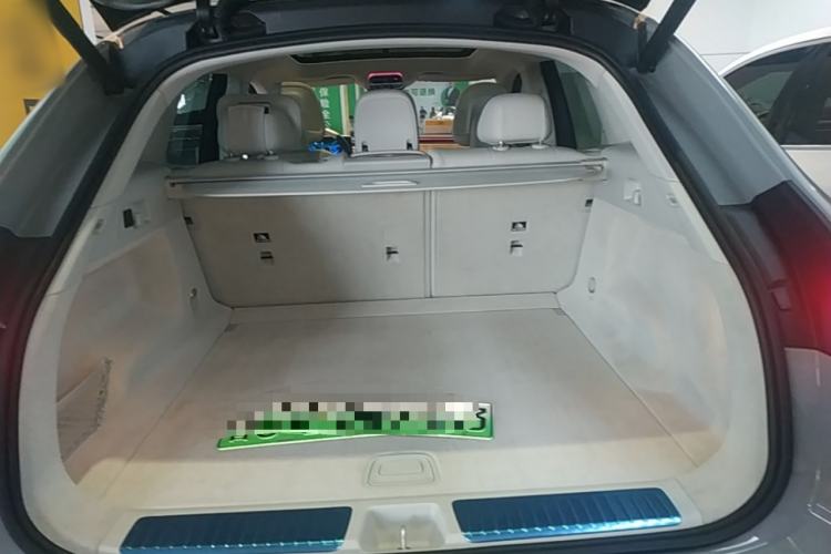 Used Mercedes-Benz EQE SUV 2023 350 4MATIC Pioneer Edition Trunk
