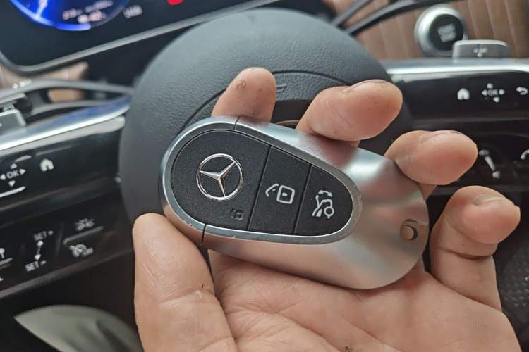 Used Mercedes-Benz EQE SUV 2023 350 4MATIC Pioneer Edition Vehicle Key