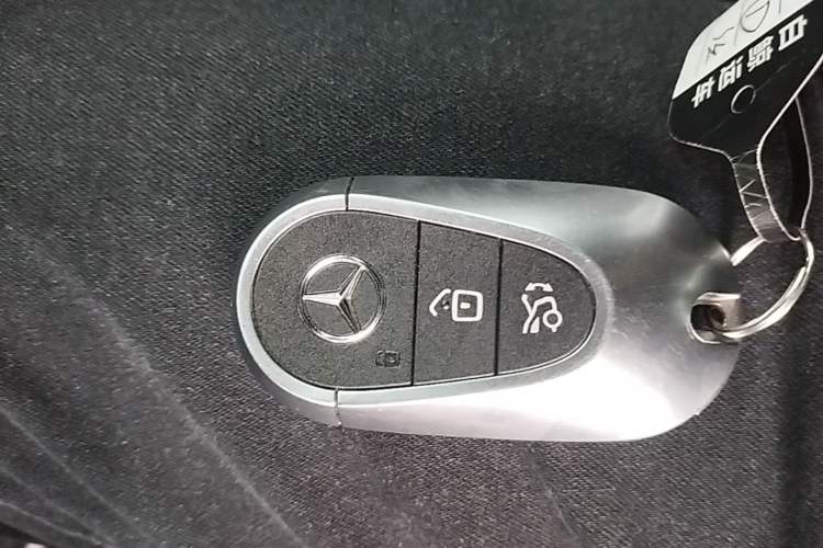Used Mercedes-Benz EQE SUV 2023 350 4MATIC Pioneer Edition Vehicle Key