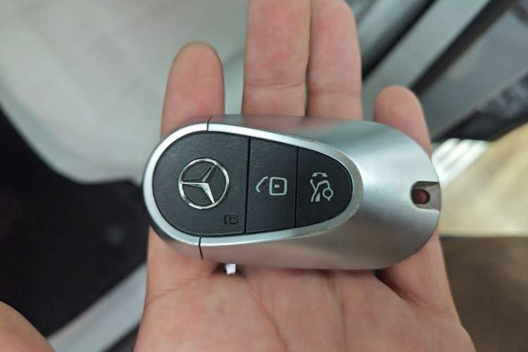 Used Mercedes-Benz EQE SUV 2023 350 4MATIC Luxury Edition Vehicle Key