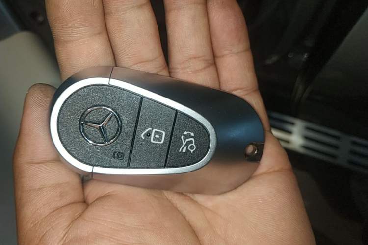 Used Mercedes-Benz EQE SUV 2023 350 4MATIC Pioneer Edition Vehicle Key