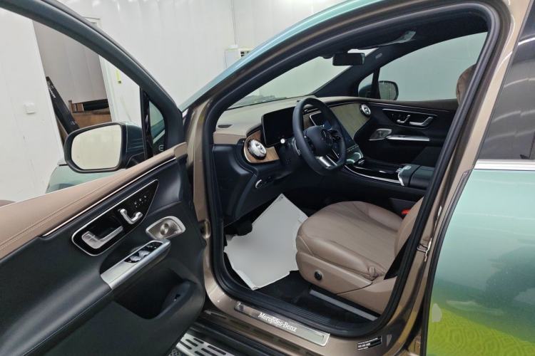 Used Mercedes-Benz EQE SUV 2023 350 4MATIC Pioneer Edition Driver Seat