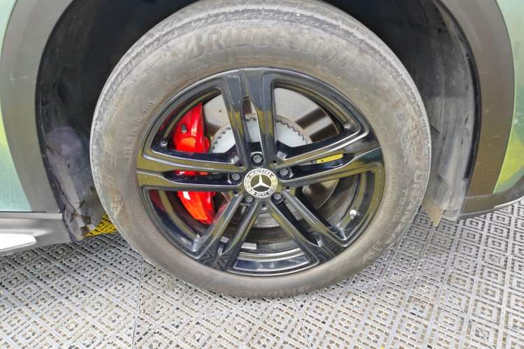 Used Mercedes-Benz EQE SUV 2023 350 4MATIC Pioneer Edition Right Front Wheel Hub