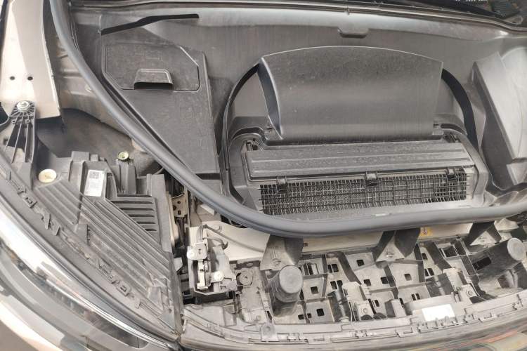 Used Mercedes-Benz EQE SUV 2023 350 4MATIC Luxury Edition Engine Bay