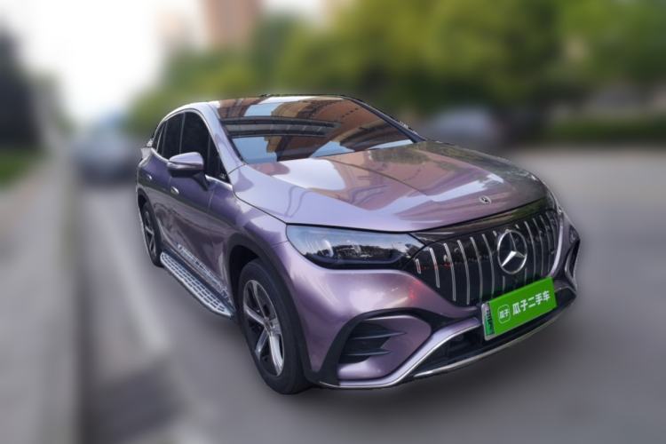 Used Mercedes-Benz EQE SUV 2023 350 4MATIC Pioneer Edition Front Right 45 Deg