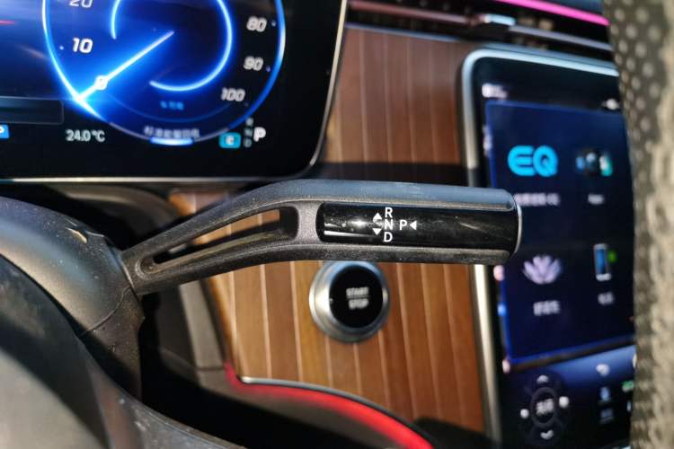 Used Mercedes-Benz EQE SUV 2023 350 4MATIC Pioneer Edition Gear Lever