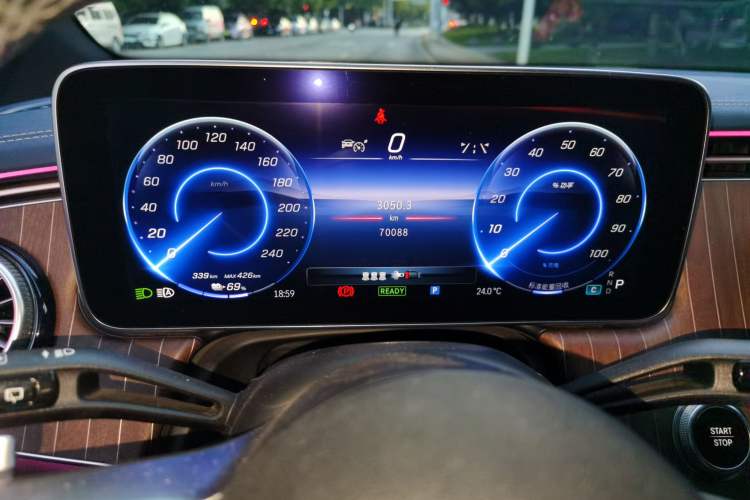 Used Mercedes-Benz EQE SUV 2023 350 4MATIC Pioneer Edition Instrument Cluster