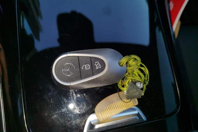 Used Mercedes-Benz EQE SUV 2023 350 4MATIC Pioneer Edition Vehicle Key