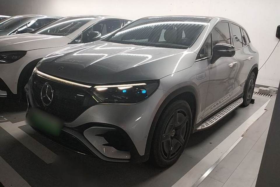 Mercedes-Benz EQE SUV 2023