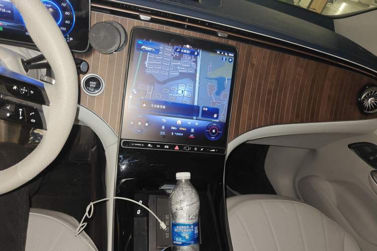 Used Mercedes-Benz EQE SUV 2023 350 4MATIC Luxury Edition Audio And AC Panel