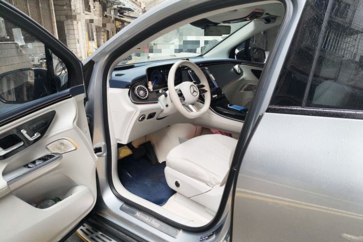 Used Mercedes-Benz EQE SUV 2023 500 4MATIC Special Edition Driver Seat