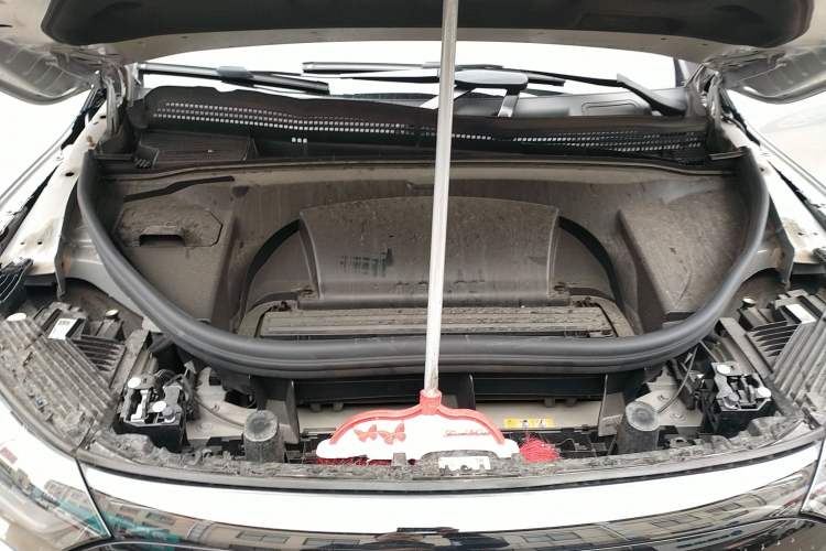 Used Mercedes-Benz EQE SUV 2023 350 4MATIC Luxury Edition Engine Bay