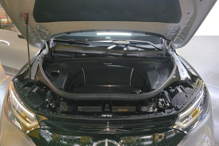 Used Mercedes-Benz EQE SUV 2023 350 4MATIC Luxury Edition Engine Bay