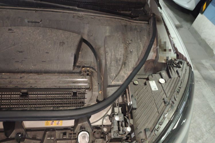 Used Mercedes-Benz EQE SUV 2023 500 4MATIC Special Edition Engine Bay Left