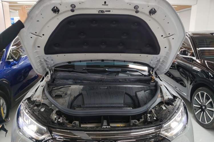 Used Mercedes-Benz EQE SUV 2023 350 4MATIC Luxury Edition Engine Bay