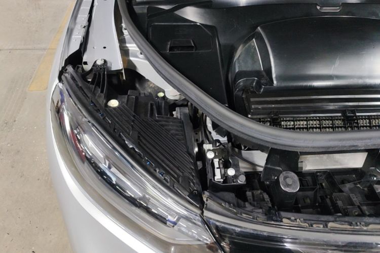 Used Mercedes-Benz EQE SUV 2023 350 4MATIC Luxury Edition Engine Bay Right