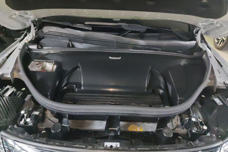 Used Mercedes-Benz EQE SUV 2023 350 4MATIC Luxury Edition Engine Bay