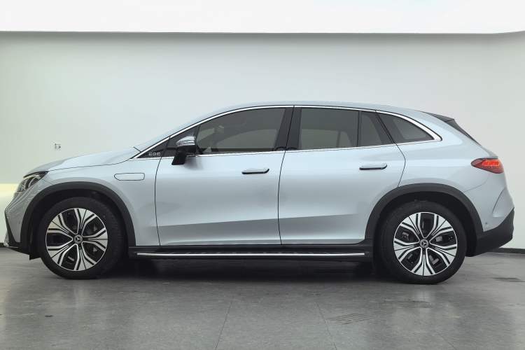 Used Mercedes-Benz EQE SUV 2023 350 4MATIC Luxury Edition Exterior 8
