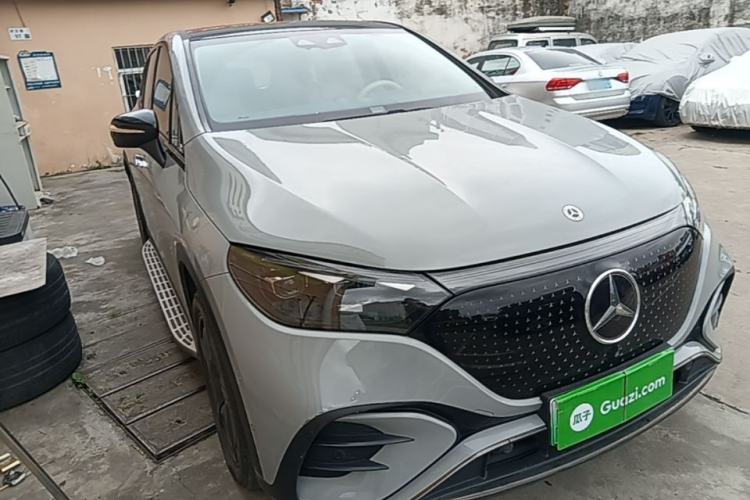 Used Mercedes-Benz EQE SUV 2023 500 4MATIC Special Edition Front Right 45 Deg