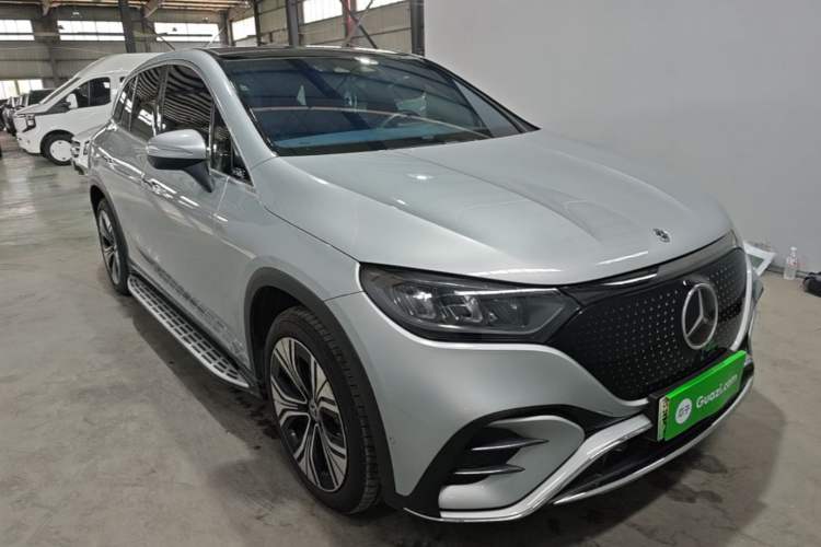 Used Mercedes-Benz EQE SUV 2023 350 4MATIC Luxury Edition Front Right 45 Deg