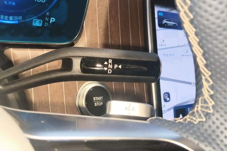 Used Mercedes-Benz EQE SUV 2023 350 4MATIC Pioneer Edition Gear Lever