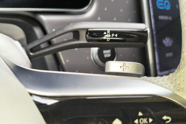 Used Mercedes-Benz EQE SUV 2023 500 4MATIC Special Edition Gear Lever