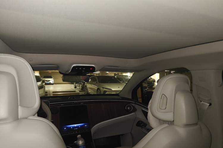 Used Mercedes-Benz EQE SUV 2023 350 4MATIC Luxury Edition Headliner