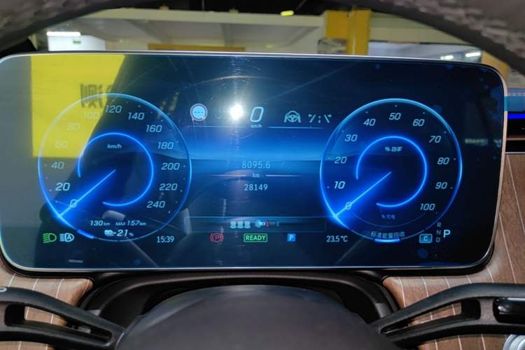 Used Mercedes-Benz EQE SUV 2023 350 4MATIC Luxury Edition Instrument Cluster