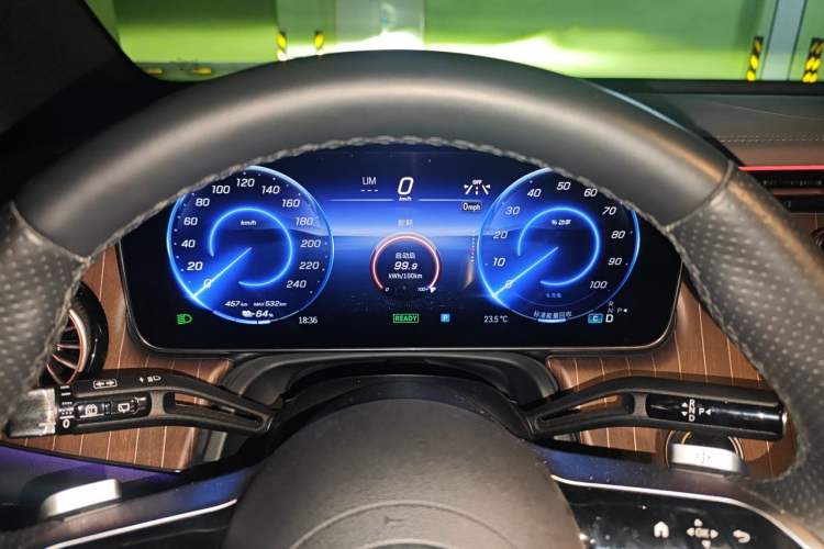 Used Mercedes-Benz EQE SUV 2023 350 4MATIC Pioneer Edition Instrument Cluster