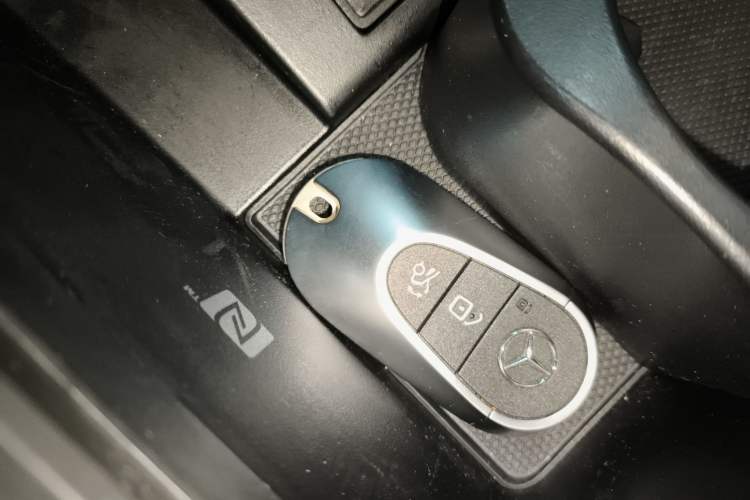 Used Mercedes-Benz EQE SUV 2023 350 4MATIC Pioneer Edition Interior 1
