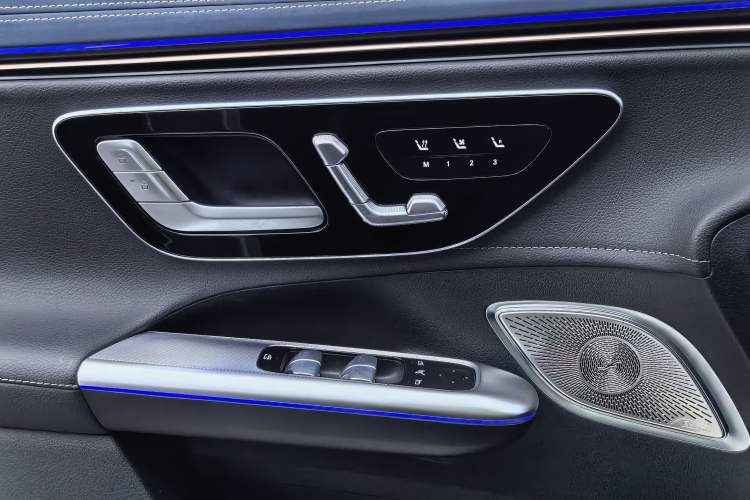 Used Mercedes-Benz EQE SUV 2023 350 4MATIC Luxury Edition Interior 7