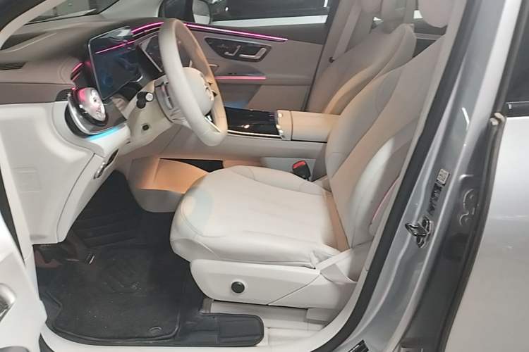 Used Mercedes-Benz EQE SUV 2023 500 4MATIC Special Edition Left Front Seat