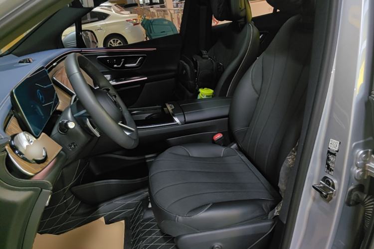 Used Mercedes-Benz EQE SUV 2023 350 4MATIC Luxury Edition Left Front Seat