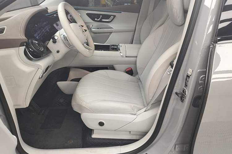 Used Mercedes-Benz EQE SUV 2023 500 4MATIC Special Edition Left Front Seat