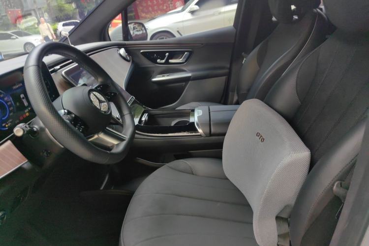 Used Mercedes-Benz EQE SUV 2023 350 4MATIC Pioneer Edition Left Front Seat