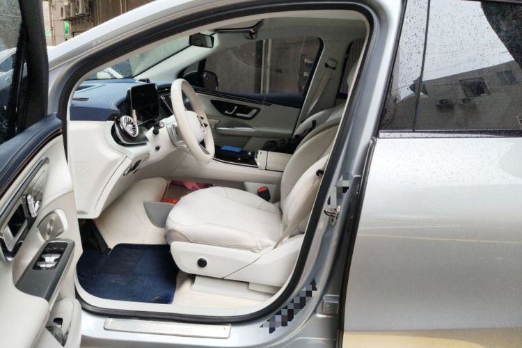 Used Mercedes-Benz EQE SUV 2023 500 4MATIC Special Edition Left Front Seat