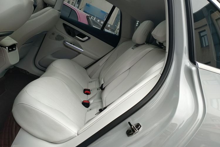 Used Mercedes-Benz EQE SUV 2023 350 4MATIC Luxury Edition Left Rear Seat